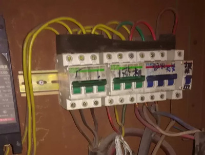 電控安全無小事，隨手一拍護平安——北營煉鋼廠電控系統(tǒng)安全隱患隨手拍照片展紀實